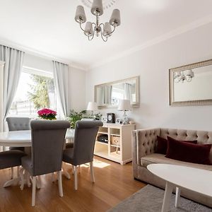 Elegant Near Old Town - Free Parking